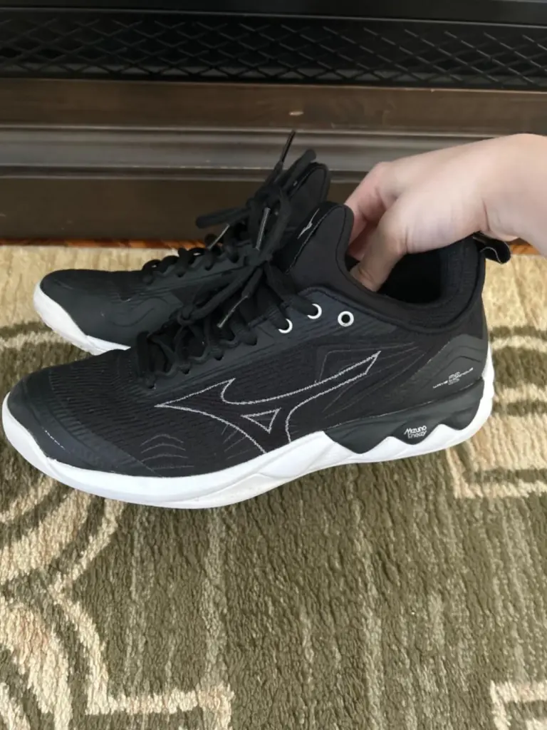 Mizuno Wave Luminous 2 Review: A Volleyball Shoe for Women by Maya